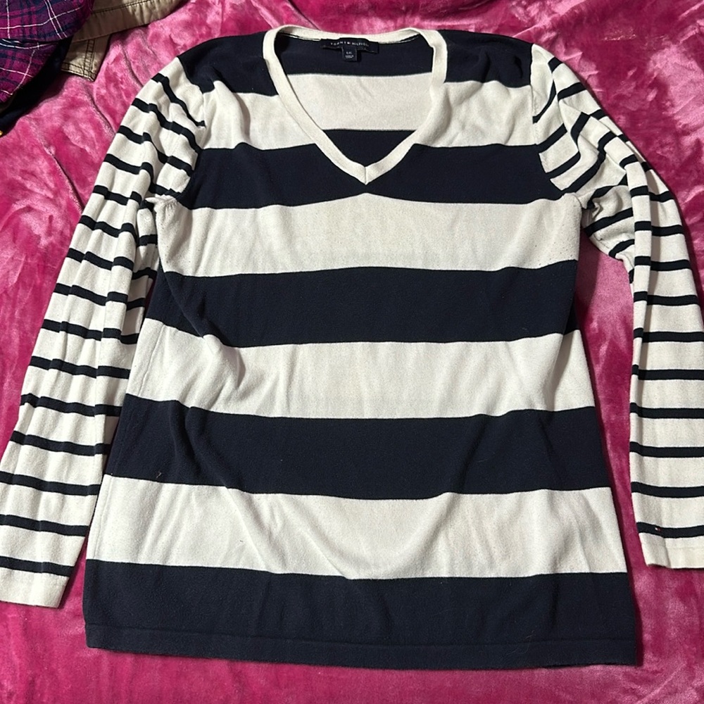Blue and white long sleeve shirt